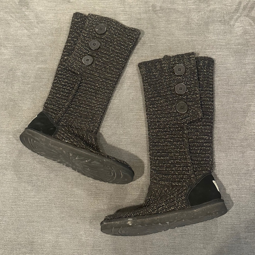 UGG Australia Triplet Cardy Black Gold Metallic Knit 3 Button Womens 9